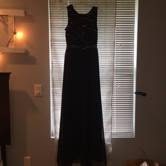 BLACK PROM DRESS - Picture 4 of 4